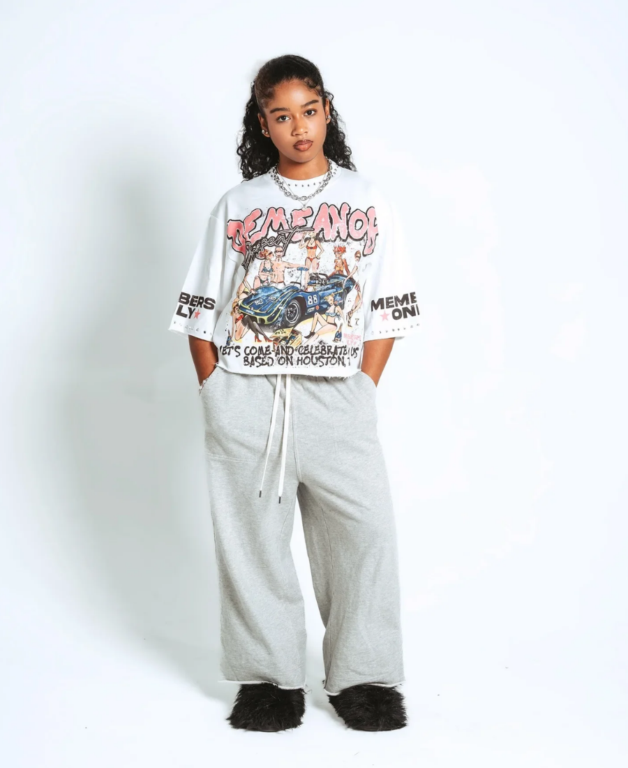 Demeanor Present Tee