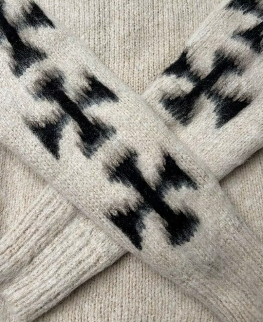 Carnivltm Cross Kazak